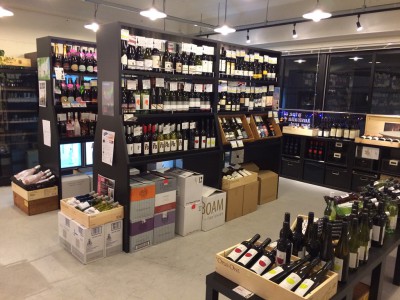 大阪/福島 Wine shop ULURU（ワインショップ・ウルル）