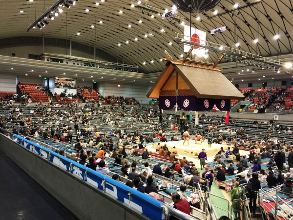 大相撲 春場所 三月場所 大阪場所 会場 座席表 館内 写真撮影