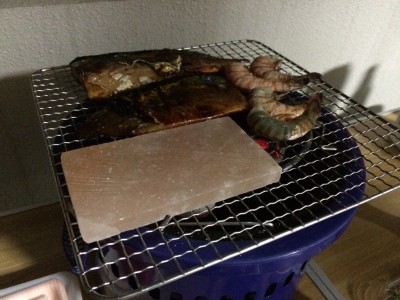 バーベキュー BBQ 炭 火の付け方 簡単 着火剤なし 着火剤不要 七輪 マジック炭使い方 簡単着火炭 岩塩プレート ロゴス ベランダ 自宅