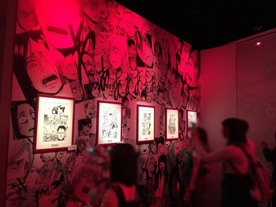 進撃の巨人展 大阪 WALL OSAKA グランフロント ネタバレ 感想 グッズ チケット 前売り券 音声ガイド 360体感 シアター スタンプラリー 駐車場 混雑 行列 写真撮影 待ち時間 行き方
