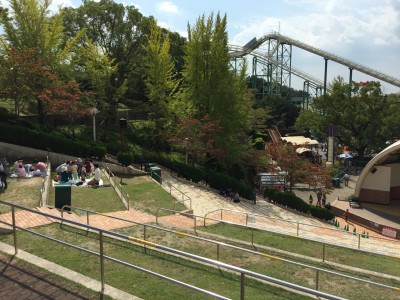 ひらかたパーク ひらぱー おまライド 岡田園長 ひらぱー兄さん おまライド 混雑 行列 チケット 割引 安い 入場料 お得 駐車場 アクセス イベント 野外ステージ