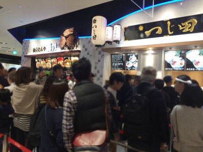 大阪エキスポシティ EXPOCITY ららぽーと 混雑状況 待ち時間 感想 初出店 フードコート 飲食店 ランチ 平日 休日 ツイッター