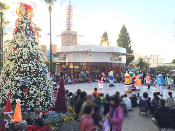 ひらかたパーク ひらパー イルミネーション 光の遊園地 お得なチケット 料金 点灯時間 ナイトフリーパス ナイト入園 光る園長像 延長コード 岡田 超ひらパー兄さん 割引 混雑 感想 写真