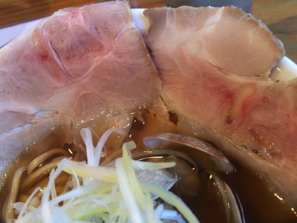 くそオヤジ最後のひとふり 十三 貝出汁専門ラーメン 醤油ラーメン あさり しじみ はまぐり メニュー 行列 感想 待ち時間 口コミ テレビで紹介