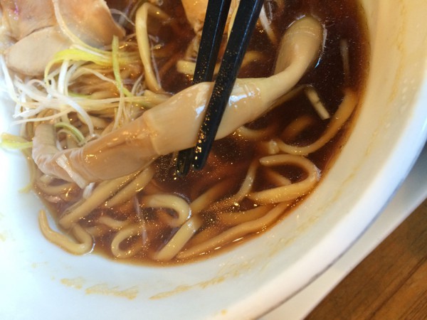 くそオヤジ最後のひとふり 十三 貝出汁専門ラーメン 醤油ラーメン あさり しじみ はまぐり メニュー 行列 感想 待ち時間 口コミ テレビで紹介