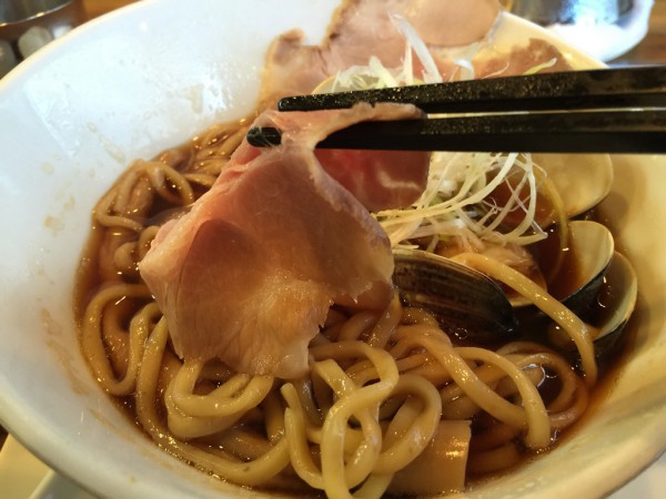 くそオヤジ最後のひとふり 十三 貝出汁専門ラーメン 醤油ラーメン あさり しじみ はまぐり メニュー 行列 感想 待ち時間 口コミ テレビで紹介