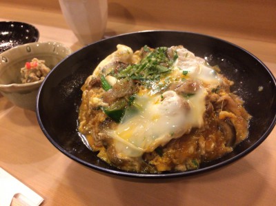 北新地 万卯 赤どり親子丼 和牛の他人丼 おでん かが万 ごぶごぶ 浜ちゃん 淳 北新地クイーン 準クイーン サロン君屋 真理