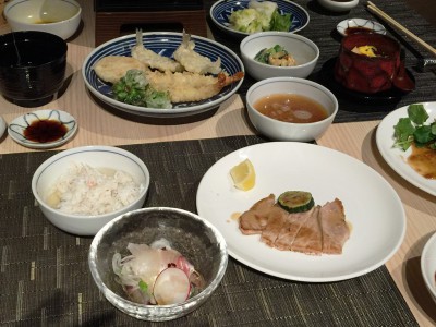 神戸みなと温泉蓮 温泉旅館 露天風呂 天然温泉 源泉かけ流し 宿泊 日帰り入浴 温泉プール 岩盤浴 オーシャンビュー 子供 駐車場 宿泊記 行ってきました 感想 予約 口コミ 料金 食事 ビュッフェ 蟹食べ放題 オープン 三ノ宮 送迎バス れん