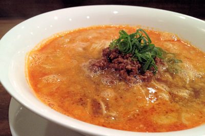 沸騰ワード ラーメン業界 創作麺工房 鳴龍 坦々麺 ミシュランガイド東京2016ビブグルマン掲載 モンゴル産 行列 混雑 人気 売り切れ ミシュランの星に一番近いラーメン屋