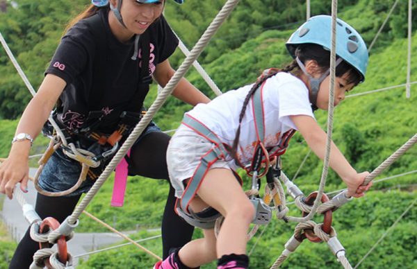 ネスタリゾート 兵庫県三木市 グランピング 宿泊可能 バーベキュー 日帰り温泉 4月オープン アスレチック ジップライン