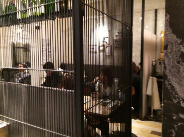 チーズ料理専門店 チーズクラフトワークス CHEESE CRAFT WORKS 天使のふわふわチーズフォンデュ 5種チーズの石焼チーズリゾット 淀屋橋 中崎町 梅田 高架下 チーズタルト フレッシュチーズ 持ち帰り 予約 行列 満席 よーいどん 東京 お台場 オープン