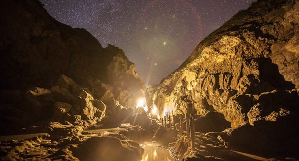 沸騰ワード10 沸騰島 東京 式根島 温泉 海中温泉 無料 露天風呂 地鉈温泉