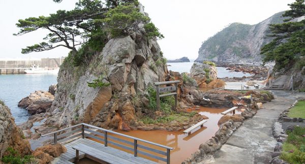 沸騰ワード10 沸騰島 東京 式根島 温泉 海中温泉 無料 露天風呂 松が下 雅湯