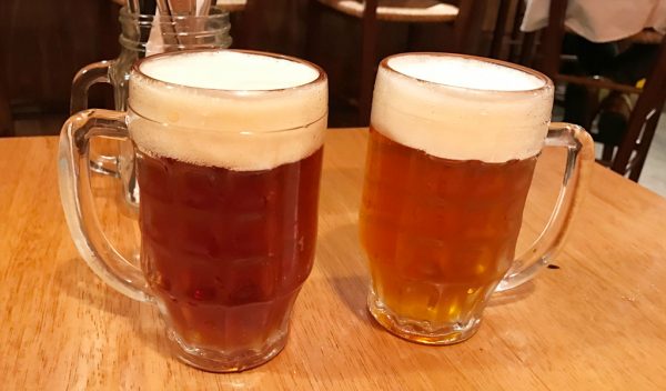 ブリューパブ テタールヴァレ 店内にビール工場 クラフトビール ビール醸造所 オリジナルビール 塊肉ロースト