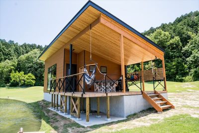 GLAMP ELEMENT グランエレメント グランピング施設 滋賀県米原市 オールインクルーシブ 全て込み 客室 ロッジ ウッドキャビン 専用カヌー