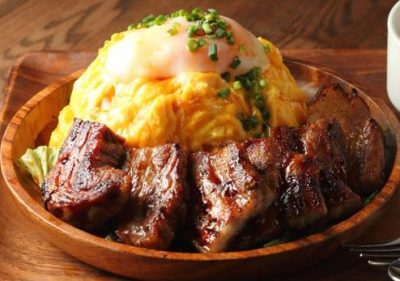 スマステーション フォトジェニックグルメ 写真 炭焼き豚丼 温泉卵 オムライス