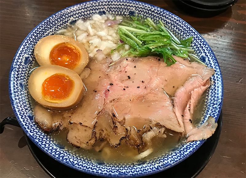 だしと麺 飛魚だし熟玉そば