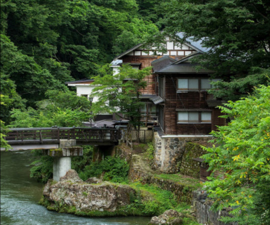 大沢温泉 自炊部「湯治屋」