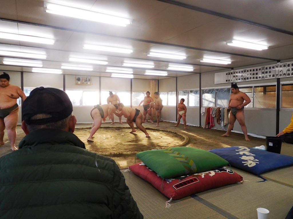 大相撲 稽古 宿舎 見学 九州 福岡場所 十一月場所 秋場所