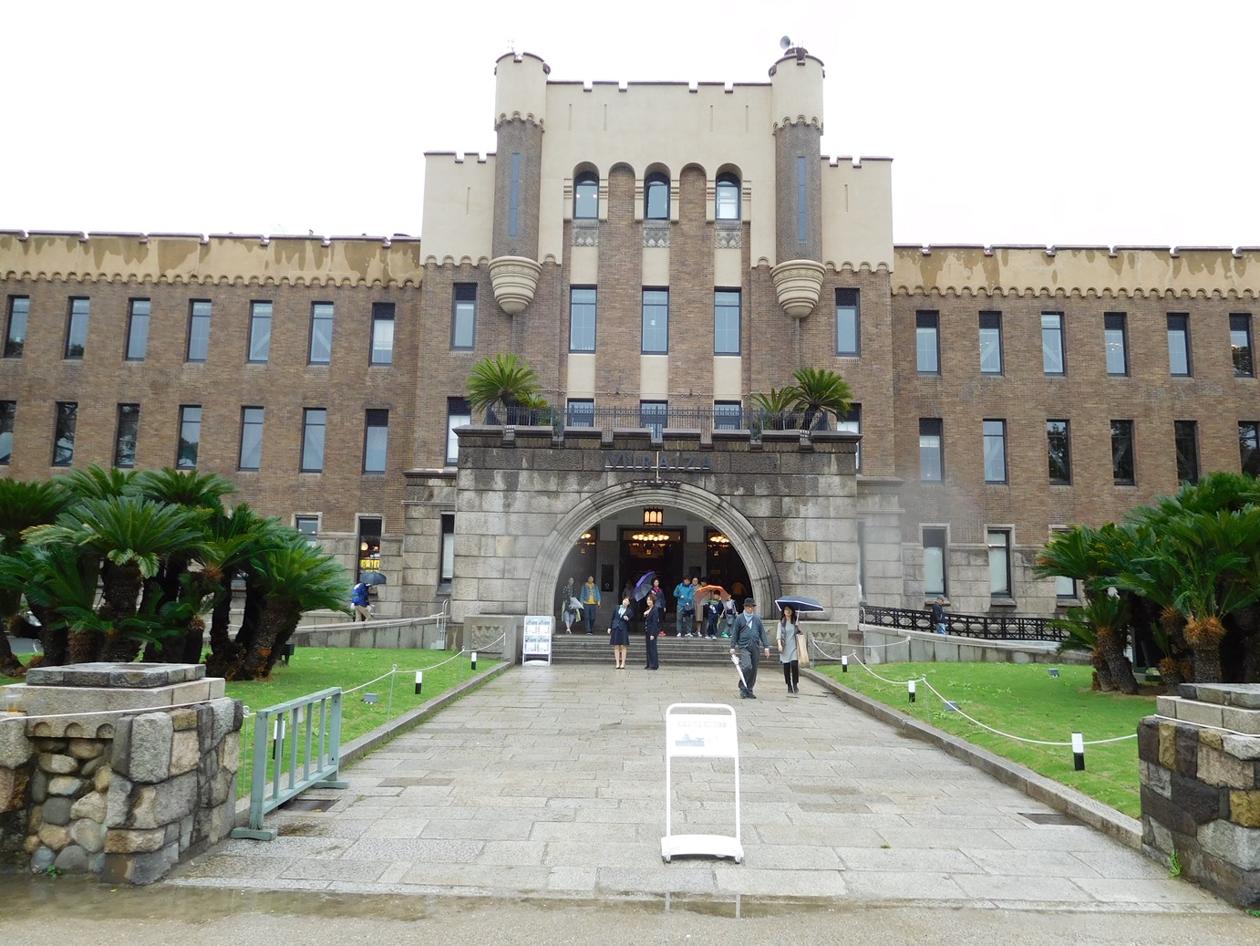 ミライザ大阪城 第四師団司令部 天守閣 オープン 店舗一覧 行ってきました