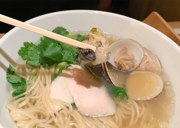 牡蠣のコンフィ 蛤と牡蠣汐SOBA