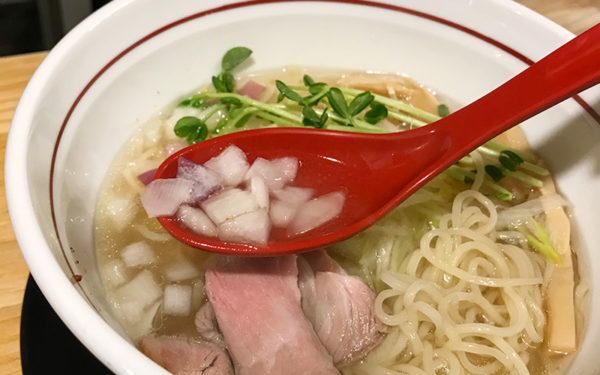 夢道場 塩ラーメン 玉ねぎ