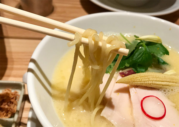 篝 鶏白湯SOBA 麺