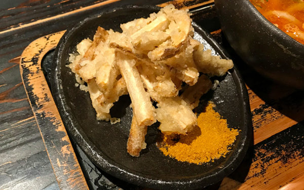 香味油の赤い麺蔵スペシャル セット 牛蒡の天ぷら