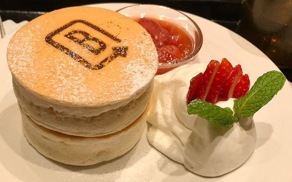 パンケーキ 季節の国産フルーツ