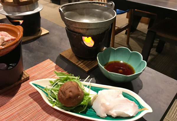 朝日楼 夕食 クエ小鍋