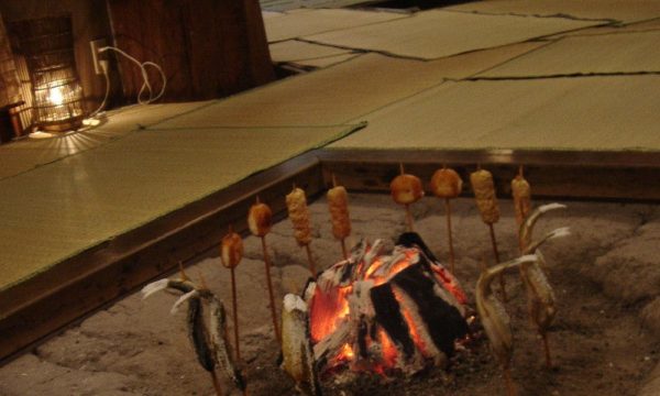 花敷の湯 別邸 囲炉裏