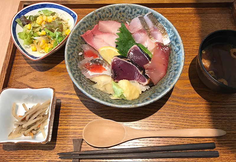 宝塚 南口 魚どん然 海鮮丼