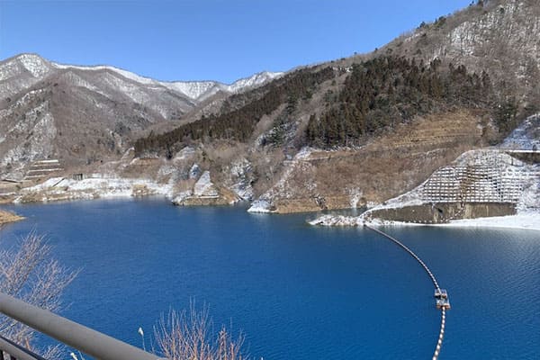 帰れマンデー バスサンド 四万温泉 四万ブルー 四万川ダム