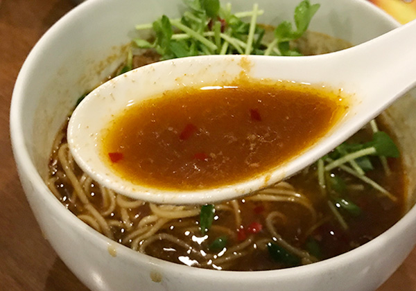 大阪 箕面 台湾ラーメン Ｇ 辛口 スープ