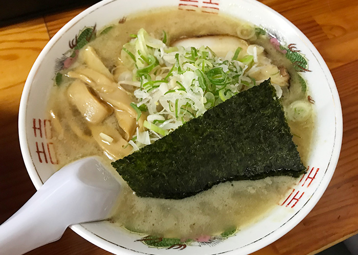 鳥取 倉吉 牛骨ラーメン 麵屋 八兵衛