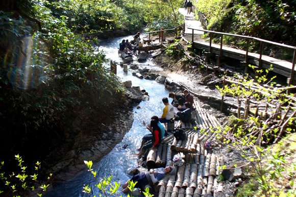 登別温泉 大湯沼川天然足湯