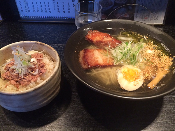 ベタな旅人トラベター 北海道 小樽 ミシュラン１つ星 ラーメン 渡海家