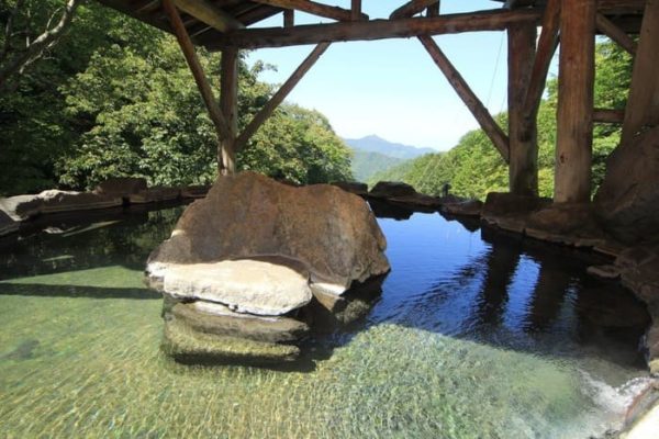 新高湯温泉 吾妻屋旅館 眺望露天風呂