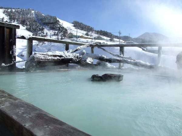 万座温泉 日進館 絶景露天風呂 極楽湯 雪見風呂