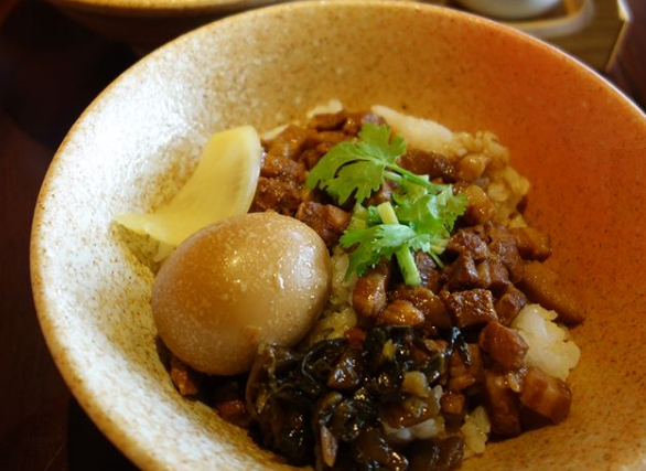 シューイチ 台湾グルメ 要町 有夏茶房 ゆうかちゃぼう 魯肉飯 ルーロー飯