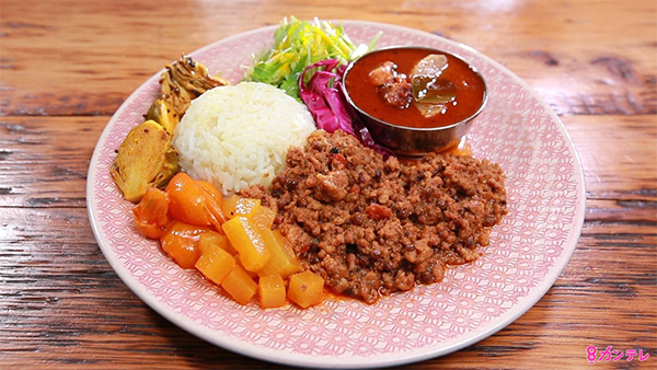 セブンルール スパイスカレー サンラサー 東京 新宿 立ち食い