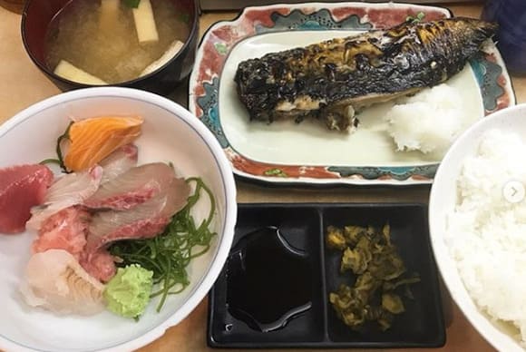 シューイチ 東京 新橋駅前ビル 雑居ビル カオスグルメ さかな亭 魚定食