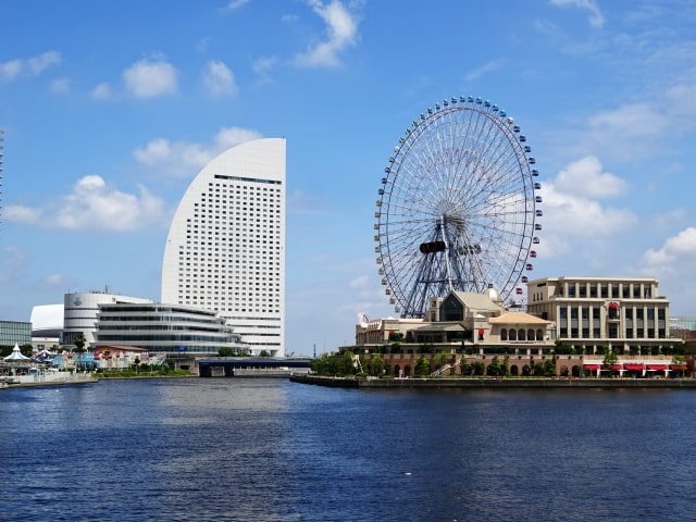 にじいろジーン はじめて散策 グルメ ぐっさん 横浜みなとみらい たい焼き イカ刺し