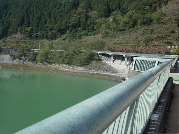 かりそめ天国 埼玉 旅館 四千頭身 後藤ファミリー浦山ダム