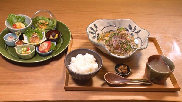 旅サラダ コレうま 大阪 旬彩食堂 三粒に種