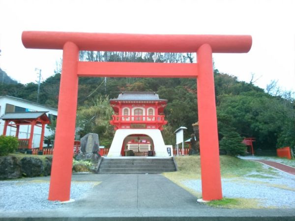 長崎鼻 龍宮神社