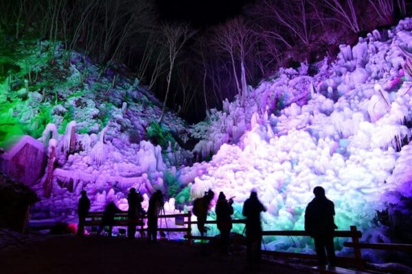 秩父三大氷柱 氷柱イルミネーション あしがくぼの氷柱 