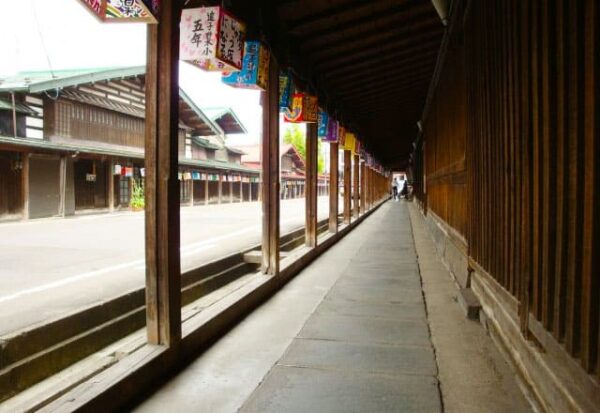 青森 黒石市 中町こみせ通り