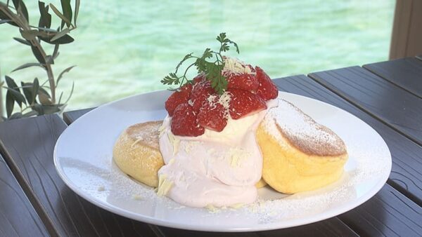 幸せのパンケーキ 淡路島テラス 国産いちごたっぷりのいちごショートパンケーキ