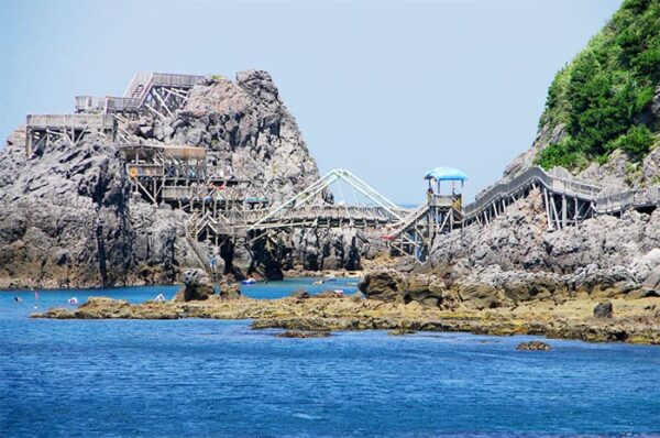 神津島 赤崎遊歩道 海のアスレチック